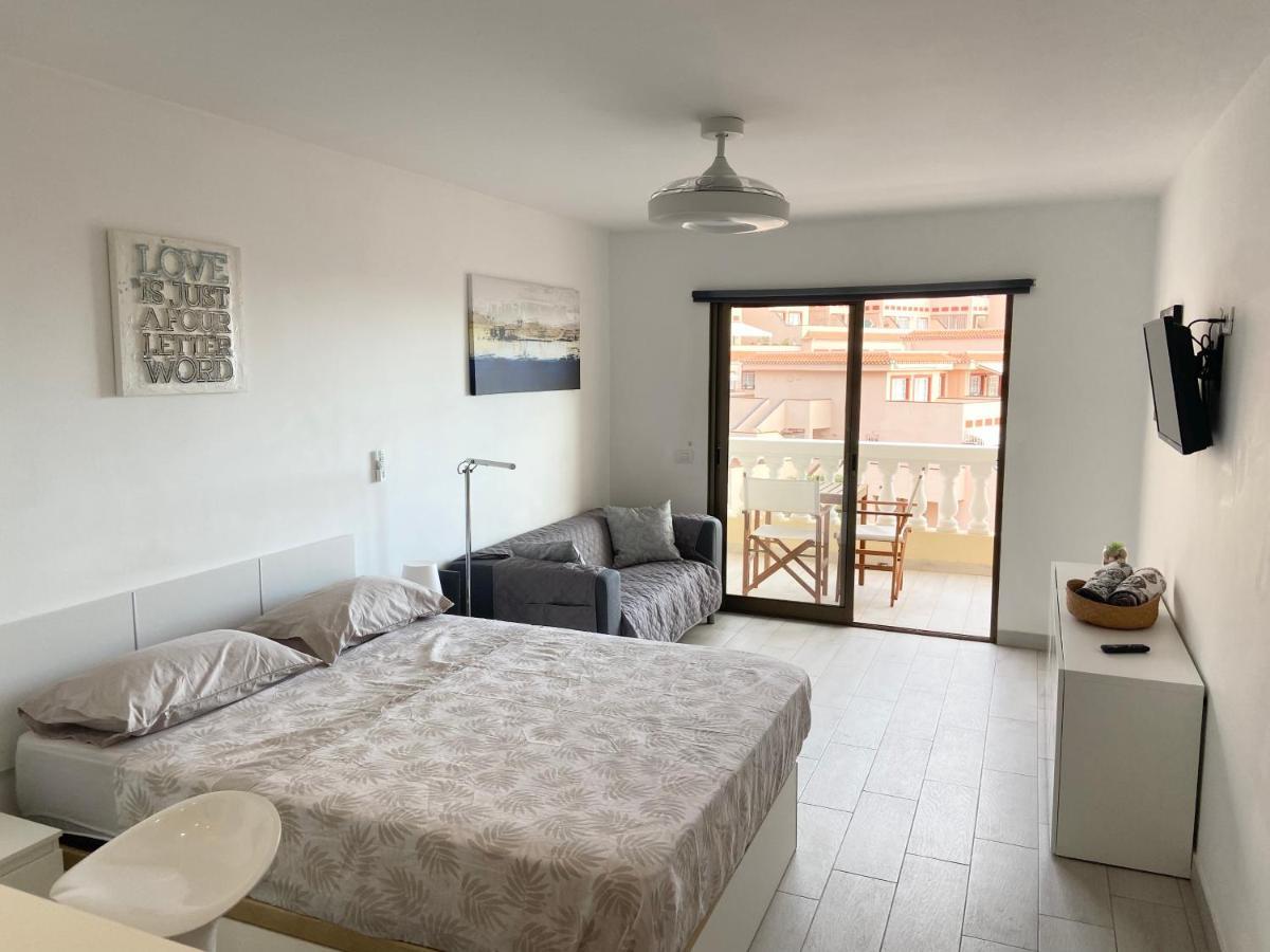 Top Floor, Panoramic Studio, Heated Pool Apartment Los Cristianos  Exterior photo